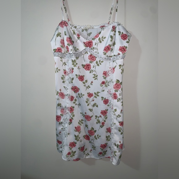 L.A. Hearts Floral Dress, Size L, Pink and white. Never worn - Picture 1 of 3
